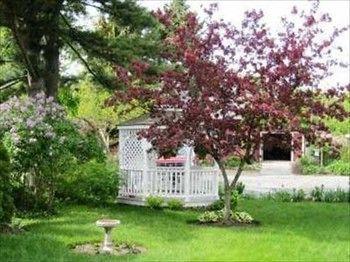 Abbey Lynn Inn Bed & Breakfast Ludington Exterior photo